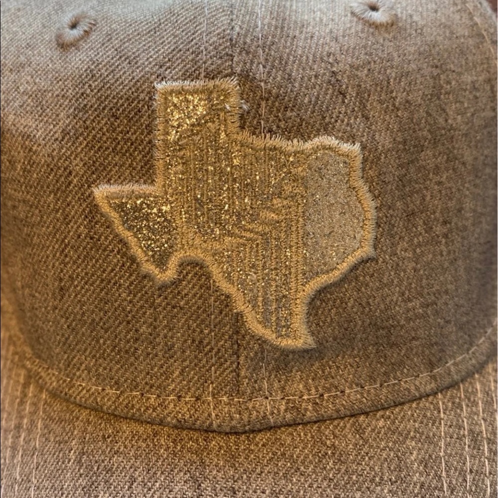 Hat - Picture 2 of 5